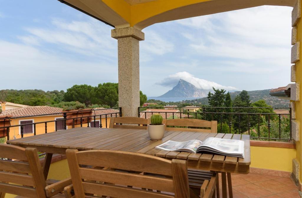 Residence Agrifoglio Monte Petrosu Εξωτερικό φωτογραφία